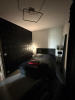 Luksusowy apartament 60 m z jacuzzi oraz z ogródkiem na dachu na wyłączność ! - B&B Krakow