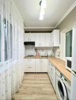 Светлая квартира в центре Шымкента - B&B Şımkent