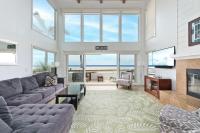 Spacious Oceanfront Home Near Newport Pier - B&B Newport Beach