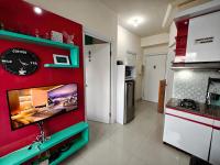 Cozy 2BR Pramuka Apt Tower Penelope with Pool & Wi-Fi - Ferienwohnung