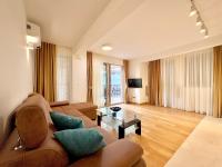 Apartamento de 2 dormitorios con balcón y vistas al mar