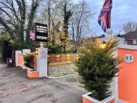 All Seasons Gatwick Guest House & Parking - B&B Horley