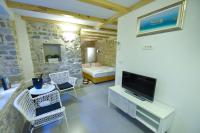 Deluxe Double Room - Pylon 1