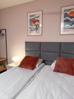 Pink Studio with balcony - self check-in - B&B Warsaw