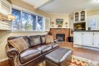 Aspen Core Condo - Steps to Slopes & Dining - Bed and Breakfast Aspen