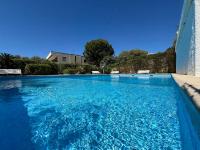 Résidence Standing - Piscine - Vue mer - B&B Antibes