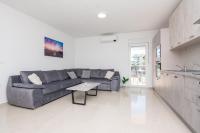 Apartment mit 3 Schlafzimmern und Balkon