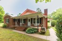 Red Robin Retreat - Near Lake James, NC - B&B