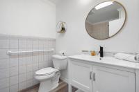 4 beds Private Unit Near BeachWalk, Golf, Trail - B&B