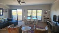 MADRIKO 36 Cozy self catering 2 bedroom apartment - B&B Langebaan