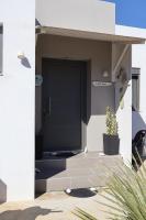 One Luxury House Above The Sea - Bed and Breakfast Plakiás