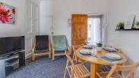 StayZo House Accommodation- Coventry Free Parking - B&B Broxtowe