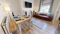 StayZo Westminster Stylish House Accommodation - B&B