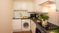 StayZo Penthouse Accommodation 2- Premier Lodge - Ferienwohnung