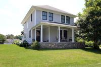 Pocasset Village Charmer - Bed and Breakfast Pocasset