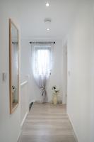Located in the peaceful NG8 Wollaton , Perfect for Business Trips & Family Holidays or working proffesionals-long term deals, M1 Nearby , Free Parking , Private Garden , 500Mb Wi-Fi , Netflix - Chambres d'hôtes Nottingham