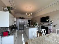 Wonderful 3 Bed West End Flat - B&B