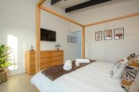 Giraffe Oasis - Kruger Luxury Family Villa - B&B Marloth Park