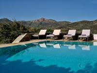 Villa Joy with private pool, close to Naoussa - Bed and Breakfast Kóstos