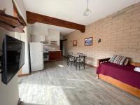 Apartamento con vistas y balcón