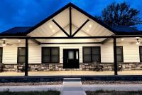 Country Cornerstone Retreat - Game Room, Theater, Hot Tub, Massage Chairs, Gym, Grill, Sauna, Fire Pit - B&B Hillsboro