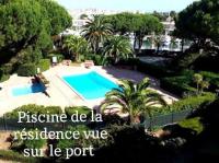 Grand F2 40 m2 Centre Port, Loggia 5m2, Vue jardin, Belle Terrasse, Parking privé - Chambres d'hôtes Le Cap d'Agde