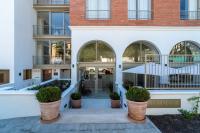 The Braemar - Cape 8 Collection - B&B