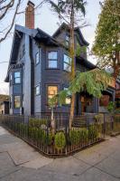 Stay Portland - 1910 Historic Jessie Morehead House - 98 WalkScore - Bed and Breakfast
