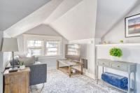 Stay Portland - Luxury Portland Gem! 99 Walk Score, New Remodel - Bed and Breakfast