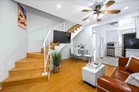 Elegant Beachside 2 Bed 2 Bath - Bed and Breakfast Long Beach