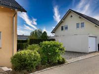3 Zimmer Apartment, 110 qm, max 5 Personen, Balkon, Parkplatz, Internet 250 MBit - Chambres d'hôtes Gärtringen