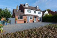 Bridge House Apartments - Free Parking - B&B