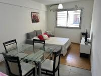 Monoambiente Dorrego y Av Pellegrini - B&B