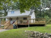 3min from White Lake, Renovated and Modern with a Fire Pit - Chambres d’hôtes