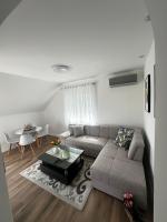 Airport Apartments MM - B&B Golubovci