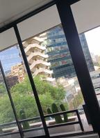 Acogedor Departamento Intercontinental, Barrio El Golf - B&B Santiago