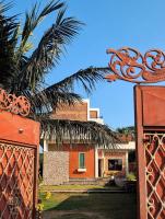 Villa with Private Pool, 12 mins walk to Beach - Ferienwohnung Trincomalee