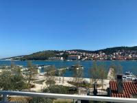Apartman Mrvica - Ferienwohnung Trogir