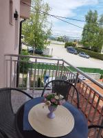 Appartamento con 2 Camere da Letto e Balcone