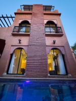 Magnifique Villa piscine chauffée, cinéma et salle de fitness privés - Chambres d'hôtes Marrakech