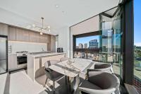 Bright & Spacious 2BR in Prime CBD Location - B&B Perth