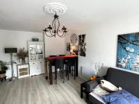 Hays and Galia's apartment - B&B Saint-Grégoire