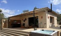 La Tour de Roubeirolle - Bed and Breakfast Tourtour