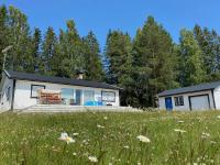 Underbar sjöutsikt nära bad och fiske - Ferienwohnung Frövetterstorp