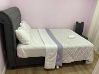 Bedroom in Upland D - B&B Edmonton