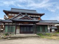 勝山貸切民泊三つ子の魂 福井県立恐竜博物館まで車で10分 発坂駅から徒歩5分 - B&B