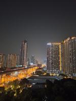 Mari's space city view - B&B