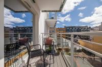 Silver House by Praia Apartments Gdynia Centrum Wanna Parking 5 min do Plaży - B&B