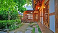 Jeonju Hanok Village Accommodation Sarangru Hanok Pension - Bed and Breakfast Jeonju