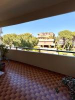 Stylish spacious 3-bedroom apartment, open-space kitchen, 3 balconies! - Chambres d’hôtes